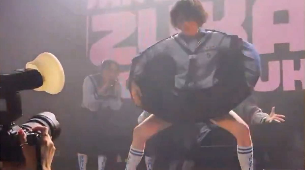 【悲報】新しい学校のリーダーズさん、クンニダンスが炎上w