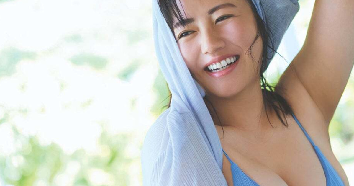 【画像】磯山さやかさん(41)未だにビキニを着てしまう