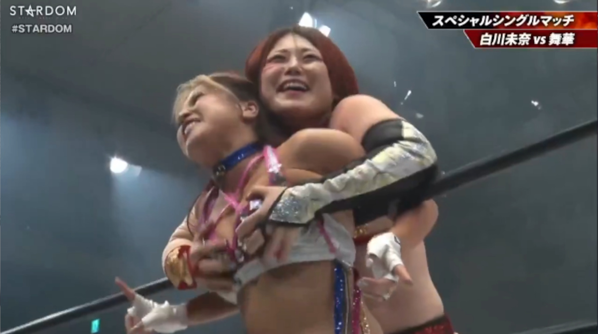 【動画】女子プロレスラー、敵のおっぱいを揉みまくる