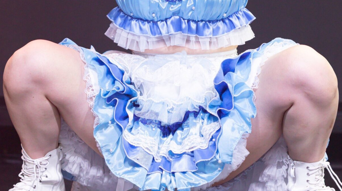 【朗報】174cmの元地下アイドルさんの太ももwwww