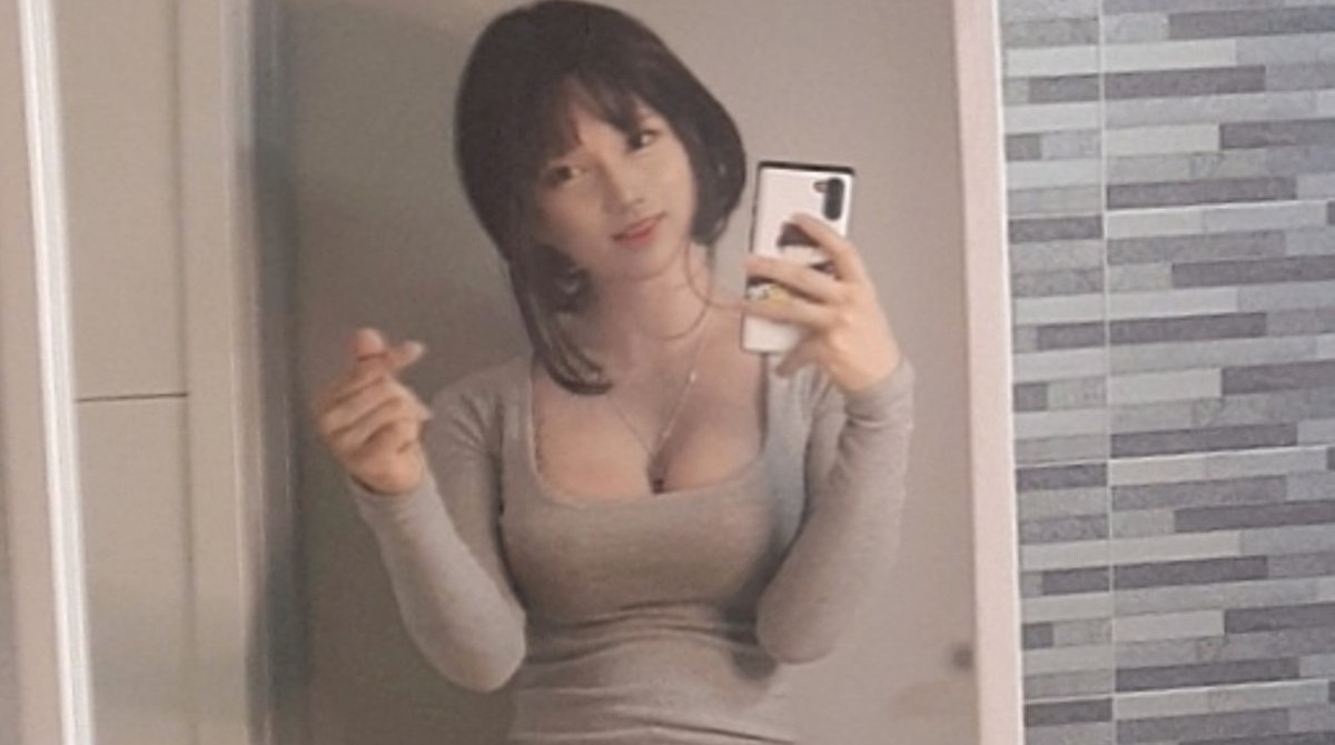 【画像】ベトナムまんさん、エチエチ自撮りをアップしてしまうw