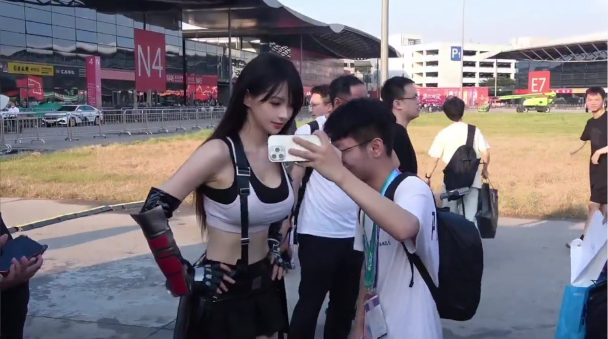 【動画】中国のティファ、サービスが良いwwwwww