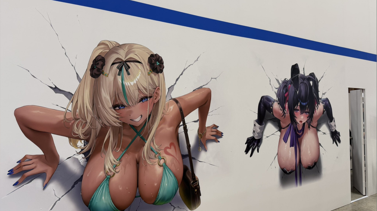 【悲報】中華のエロソシャゲさん、コミケで限界突破