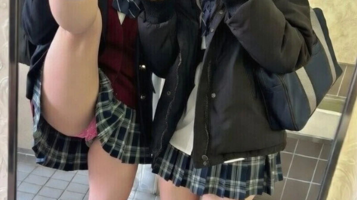 【画像】 JKのパンチラ vs OLのパンチラ vs 人妻のパンチラ